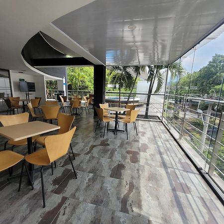 Hotel Med 33 Medellín Zewnętrze zdjęcie